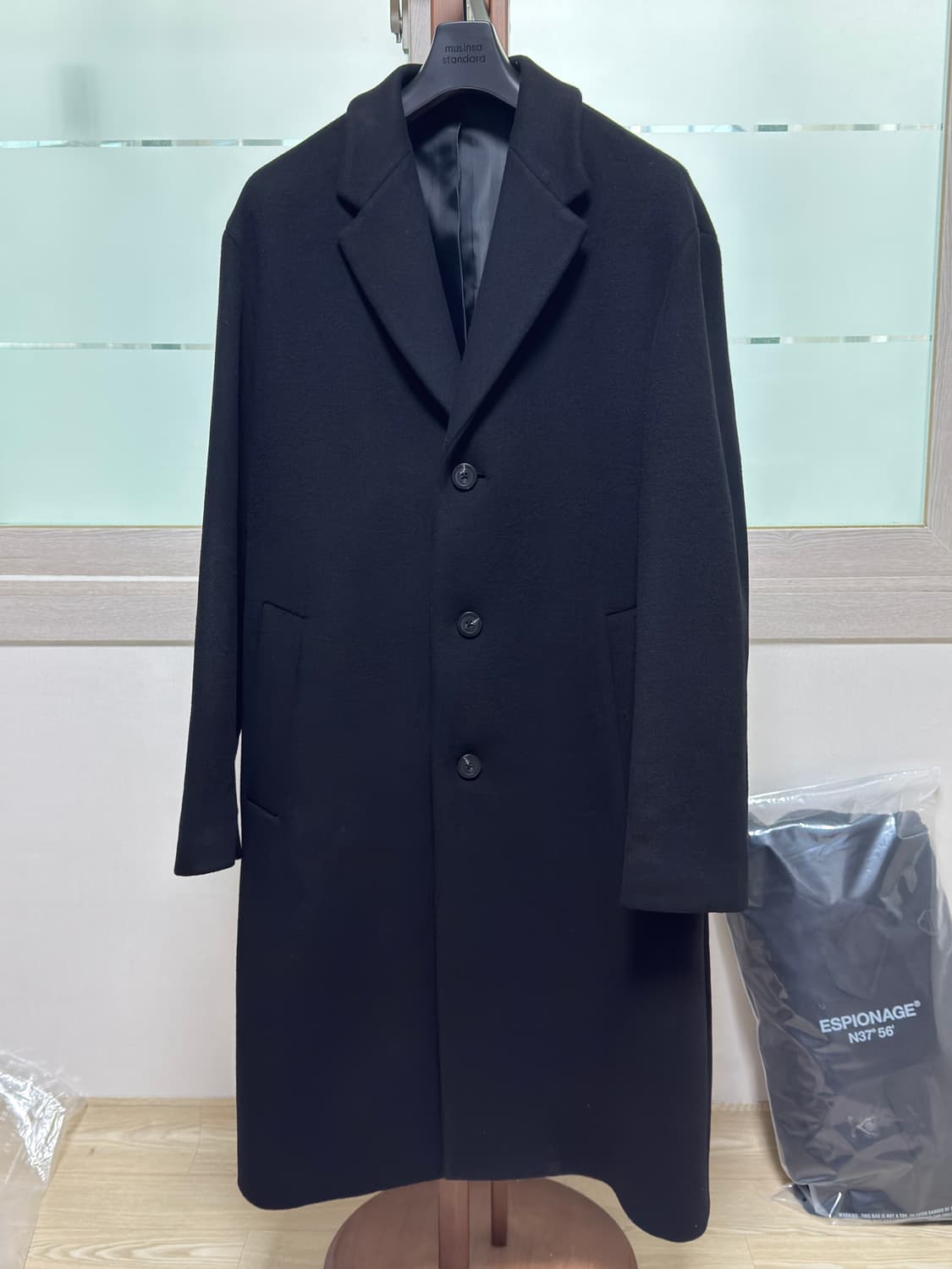 커스텀멜로우 오버사이즈 핏 노치드 라펠 코트: 블랙 / 100 상품이미지1