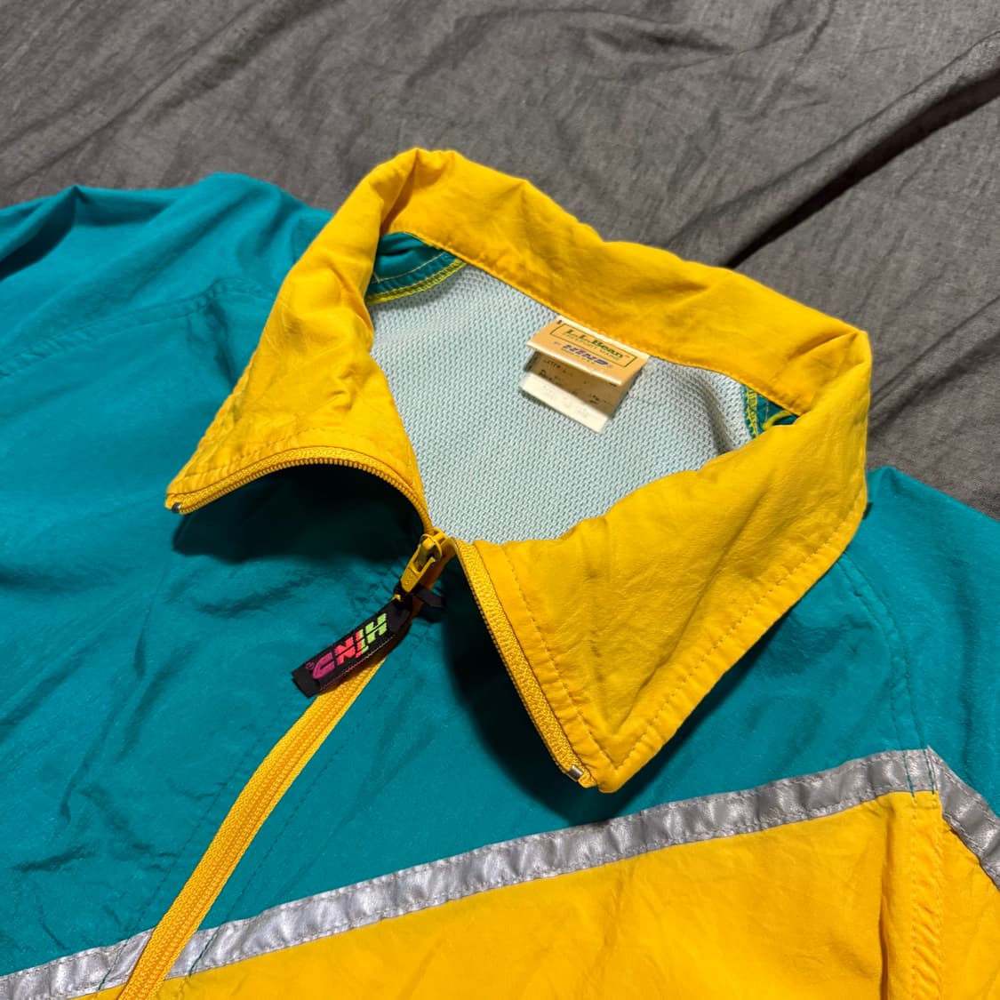 by HIND Mesh-Trimmed Nylon Jacket 상품이미지3