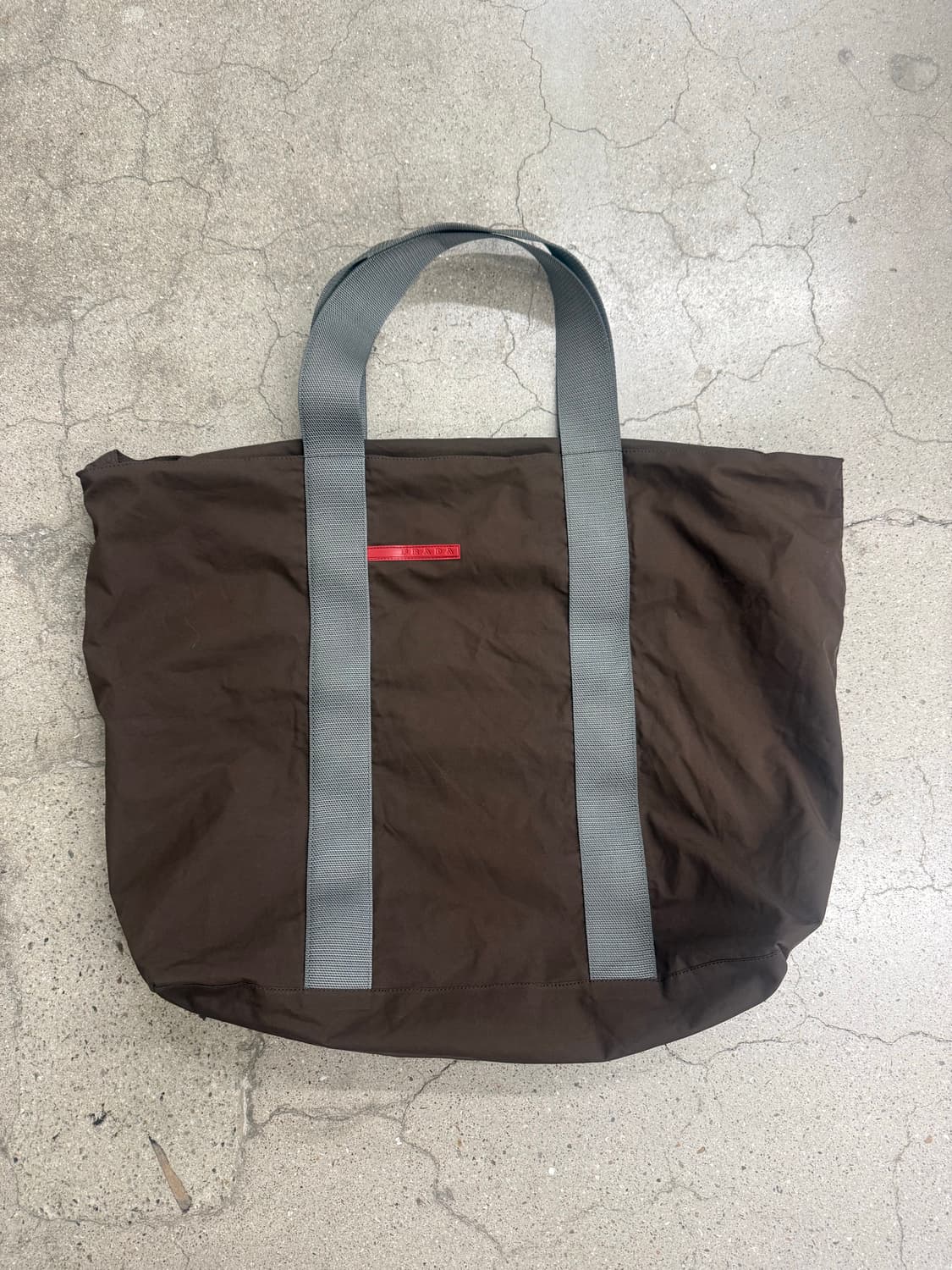 프라다 스포츠 브라운 빅토트백 상품이미지1