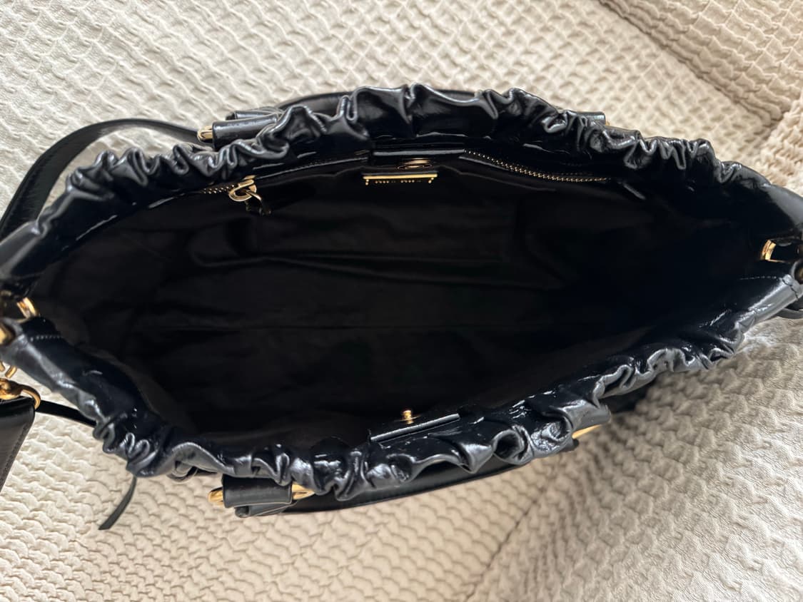 미우미우 비텔로 럭스 사첼백 토트백 숄더크로스백 상품이미지7