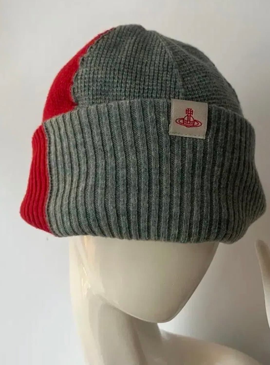 비비안웨스트우드 모자 판매합니다 상품이미지7