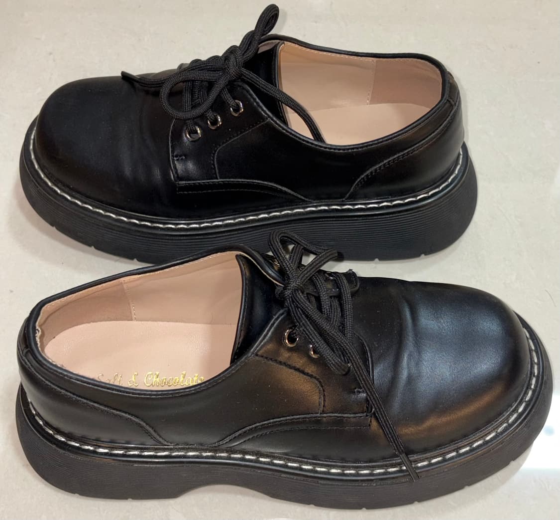 솔트앤초콜릿 라운드 토 스티치 레이스업 로퍼 상품이미지3