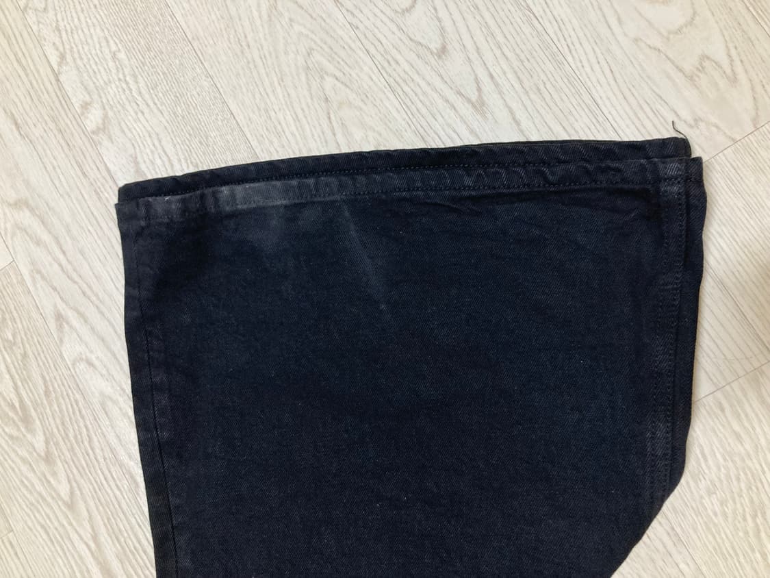 에모스탠스 클럽 레더 패치 플레어진 v2 상품이미지6