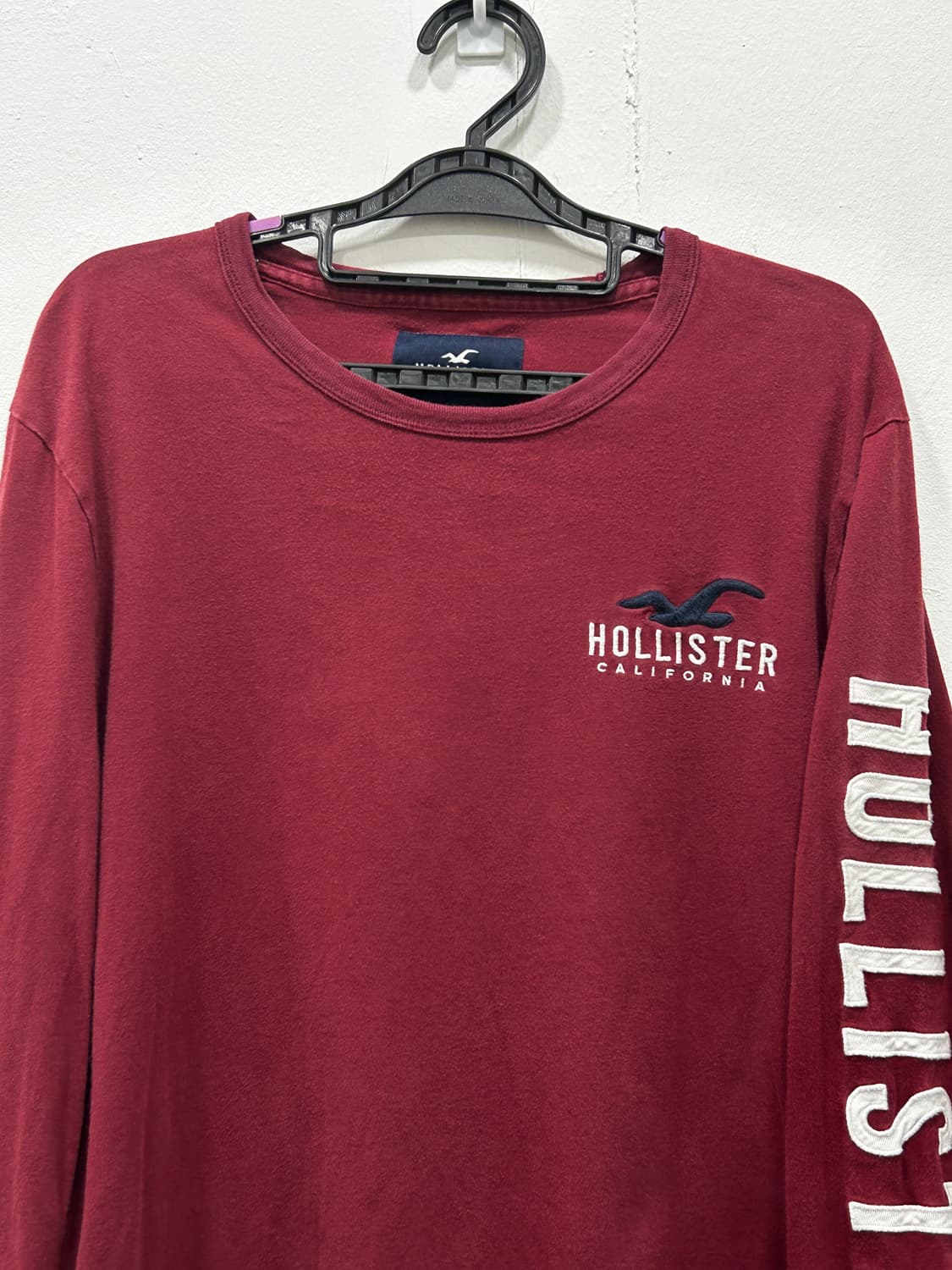 홀리스터 버건디 롱슬리브 긴팔티 남성 M 상품이미지3