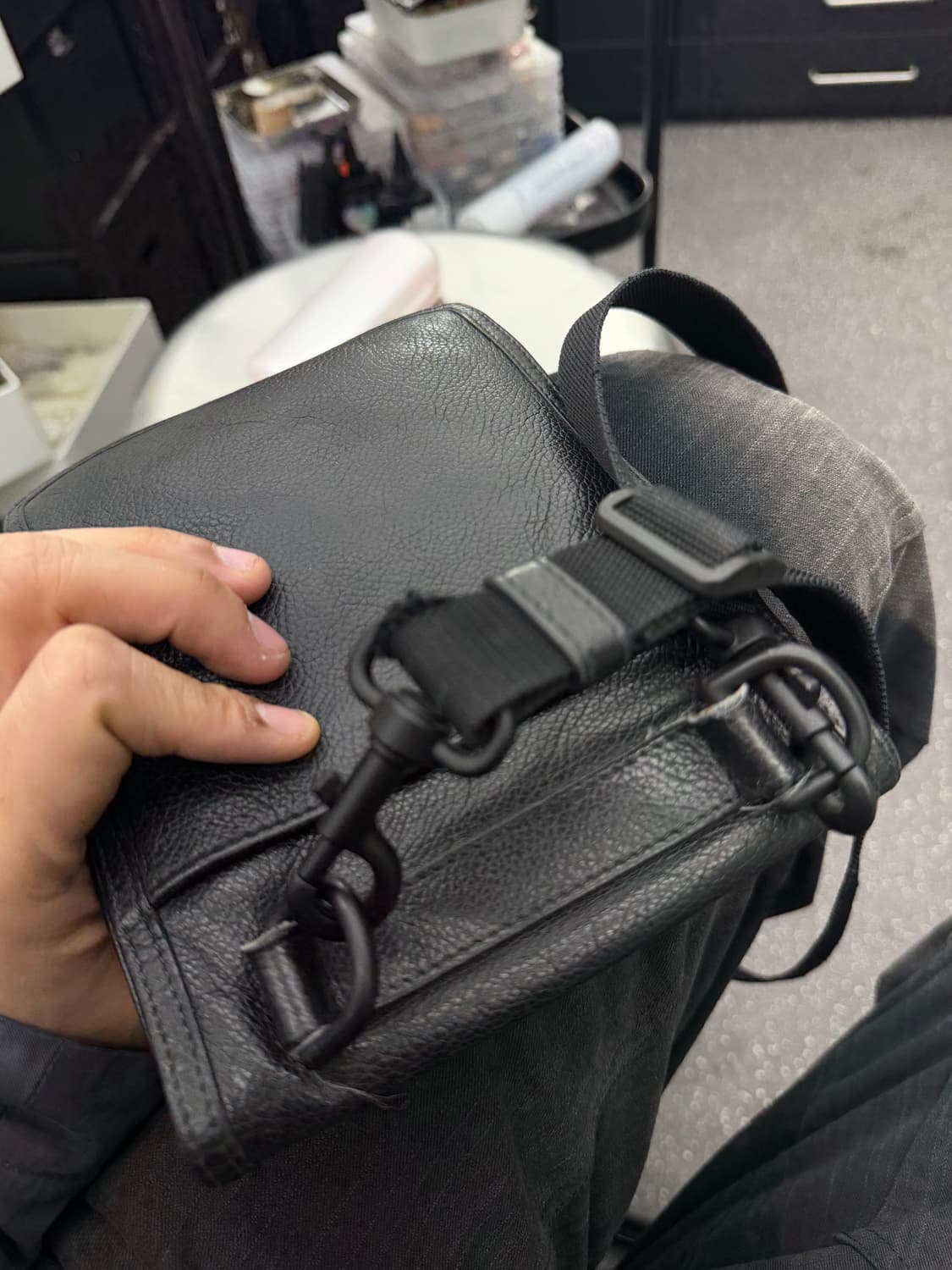 발렌시아가 레더 케쥬얼 백 상품이미지2