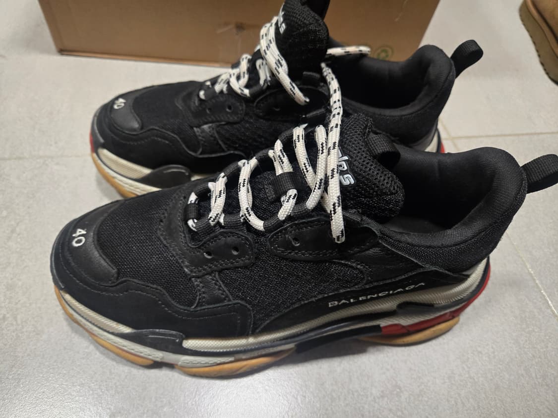 발렌시아가 트리플s 40사이즈 급처합니다 상품이미지2