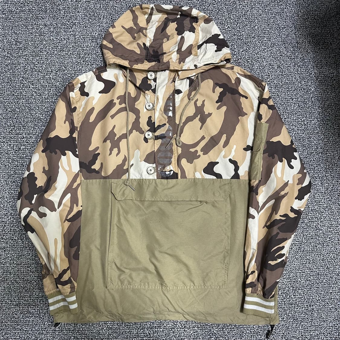 (105추천) 로맨틱크라운 카모 패턴 후드 아노락 바람막이 상품이미지1