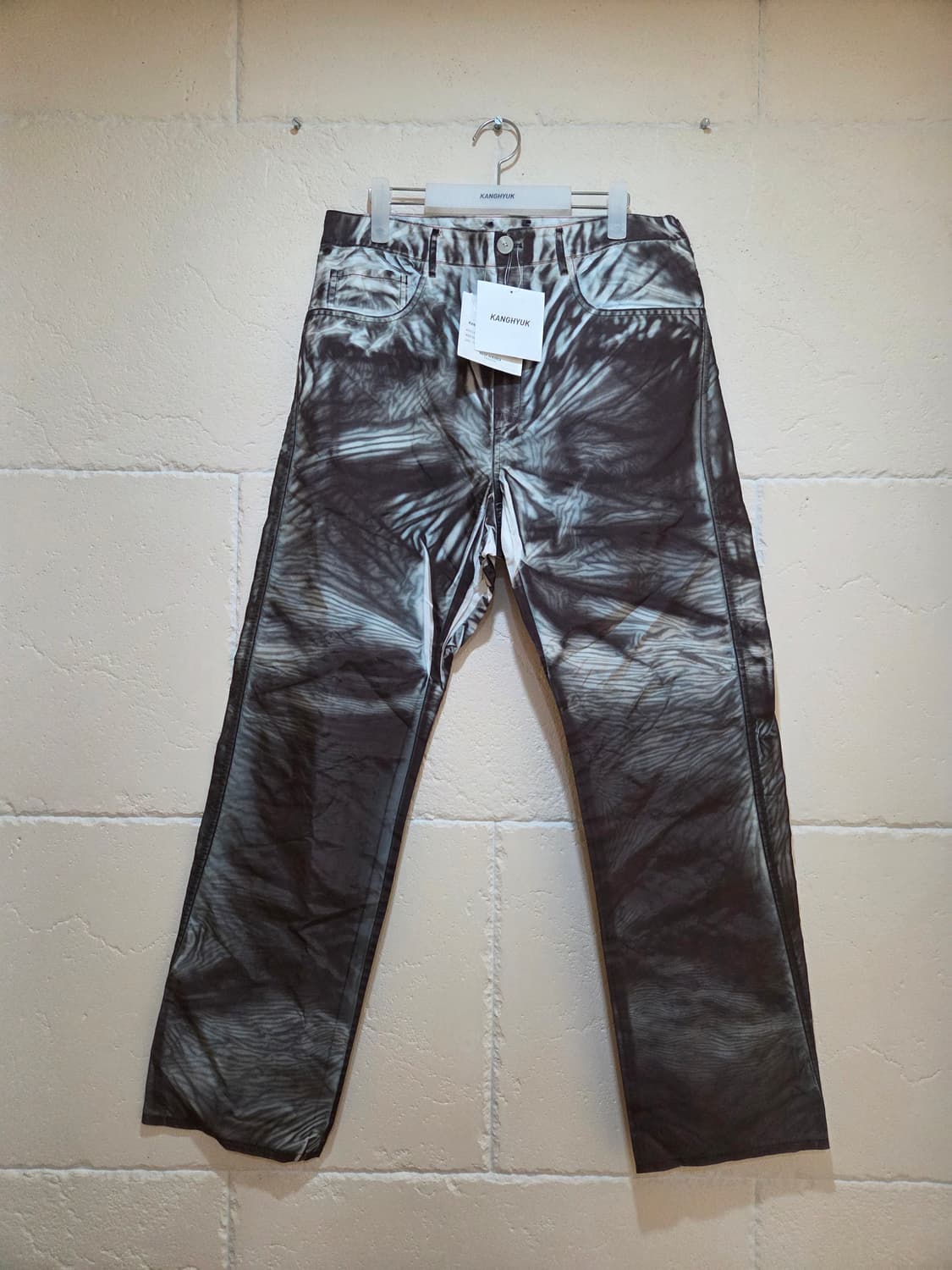 강혁 WGS 에어백 트라우저 블랙 프린트 L사이즈 상품이미지1