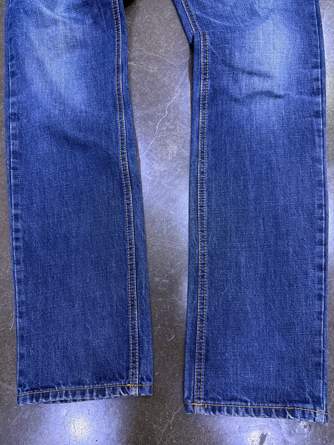 돌체앤가바나 중청 워싱 디테일 슬림 스트레이트핏 데님팬츠 48 상품이미지6