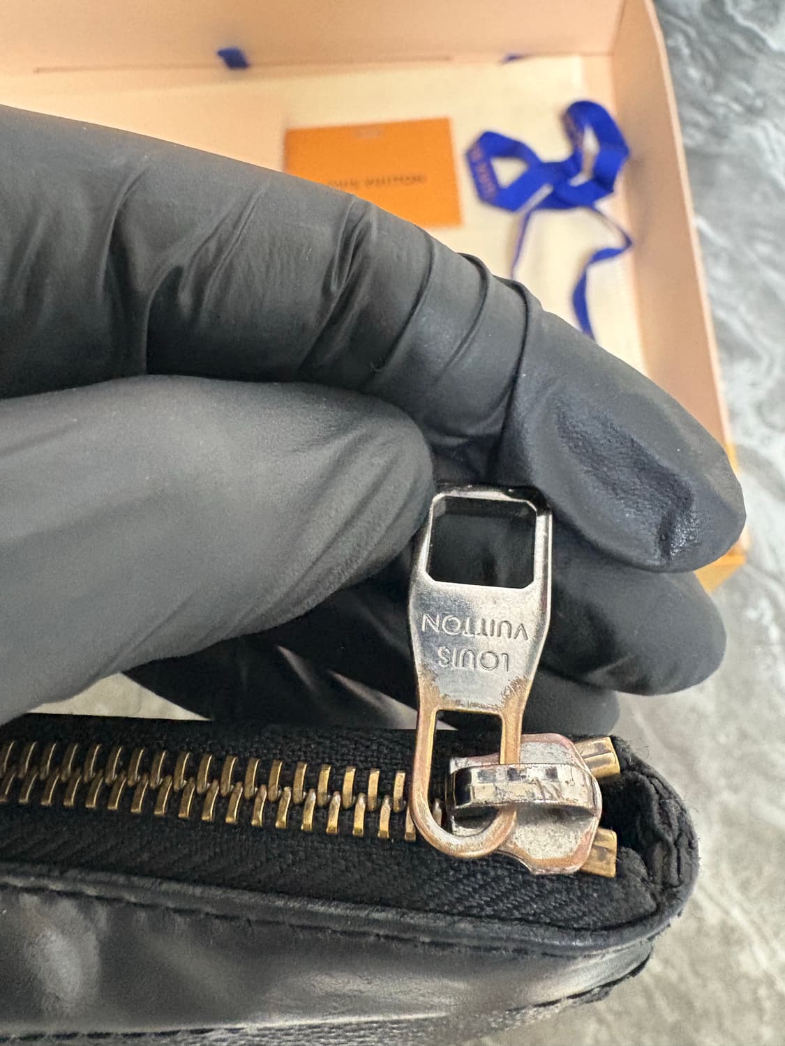 루이비통 포쉐트 아폴로 클러치 상품이미지3