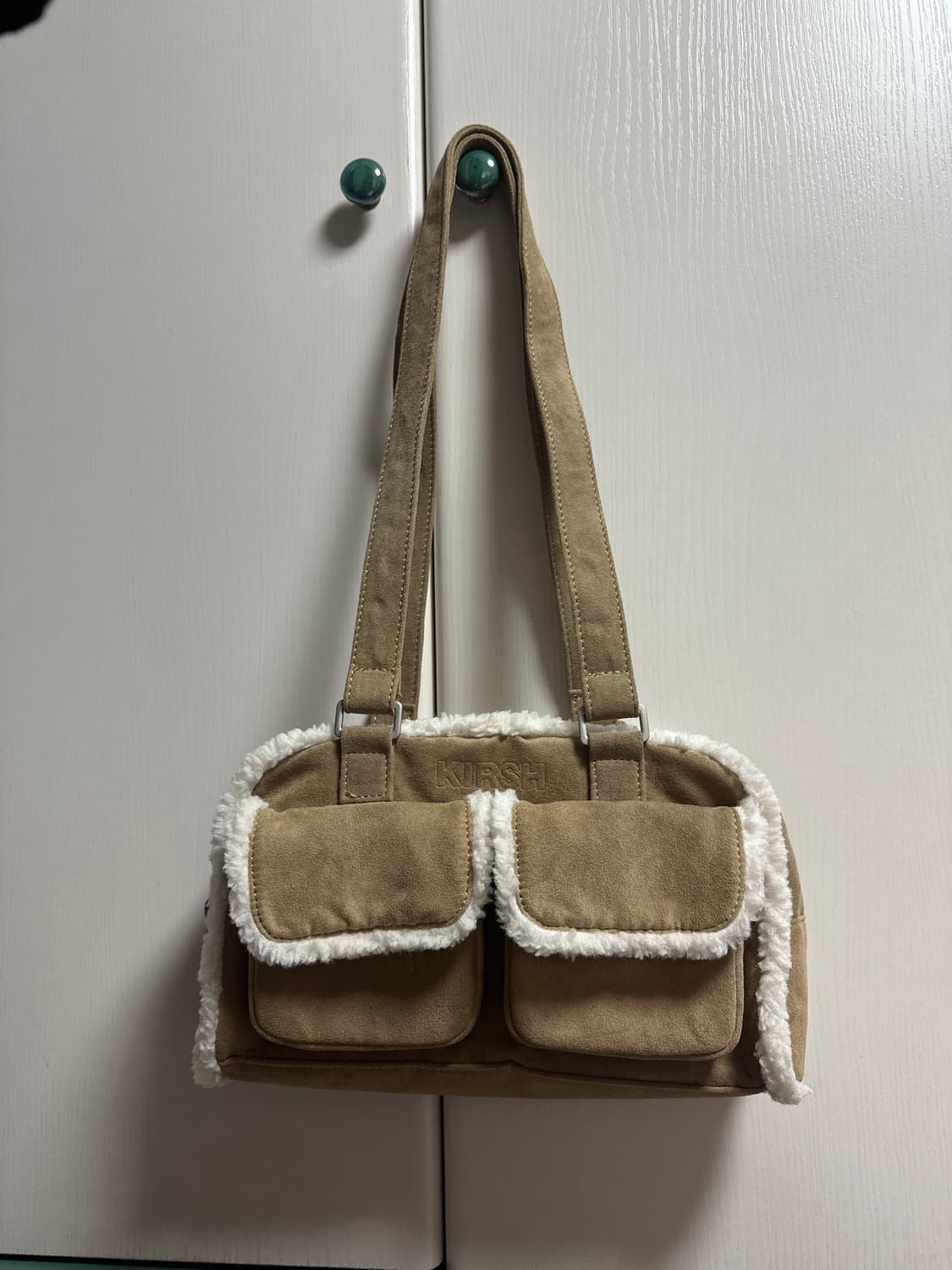 키르시 스웨이드 토트백 상품이미지1