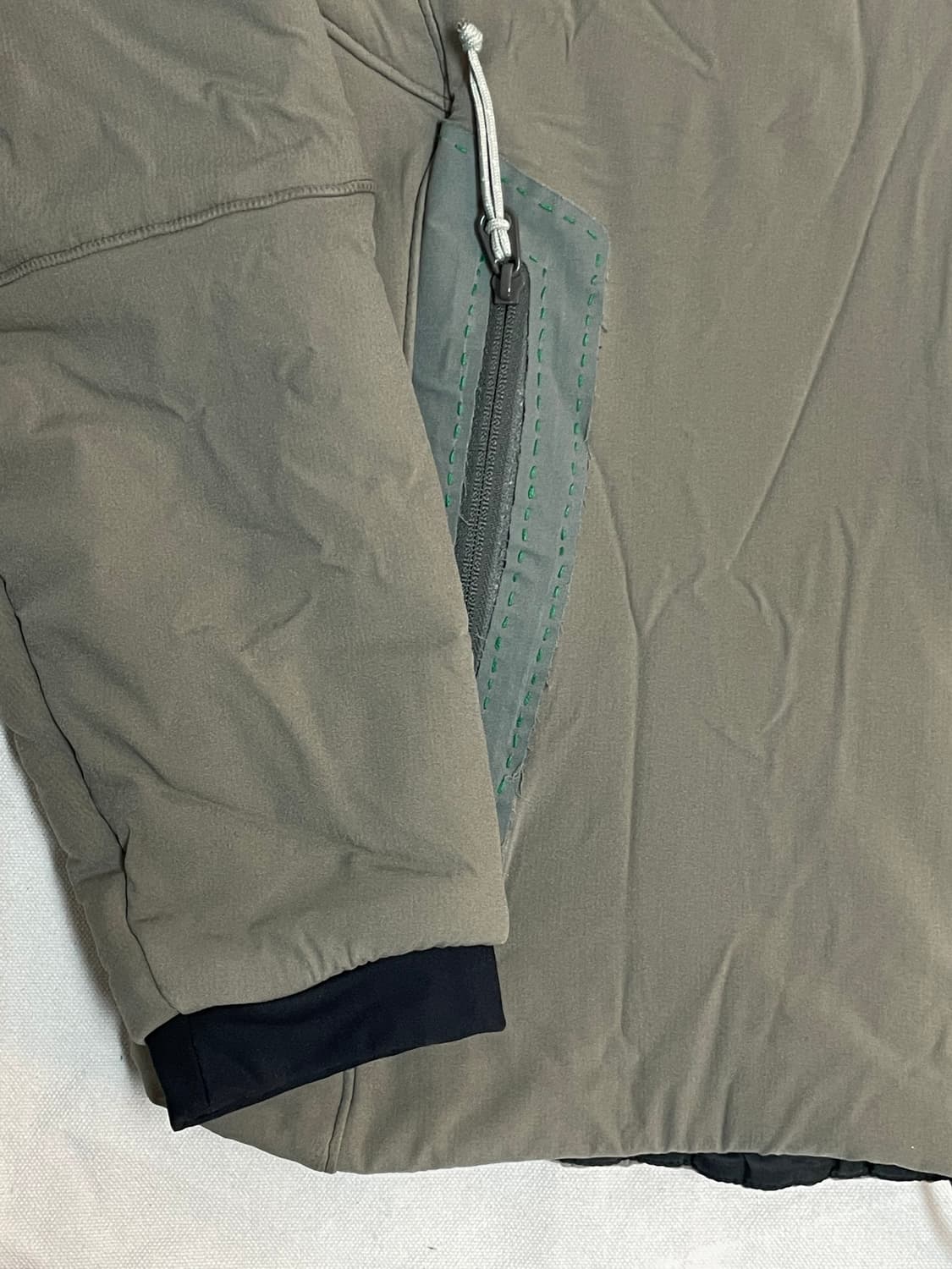 아크테릭스 집업  상품이미지3