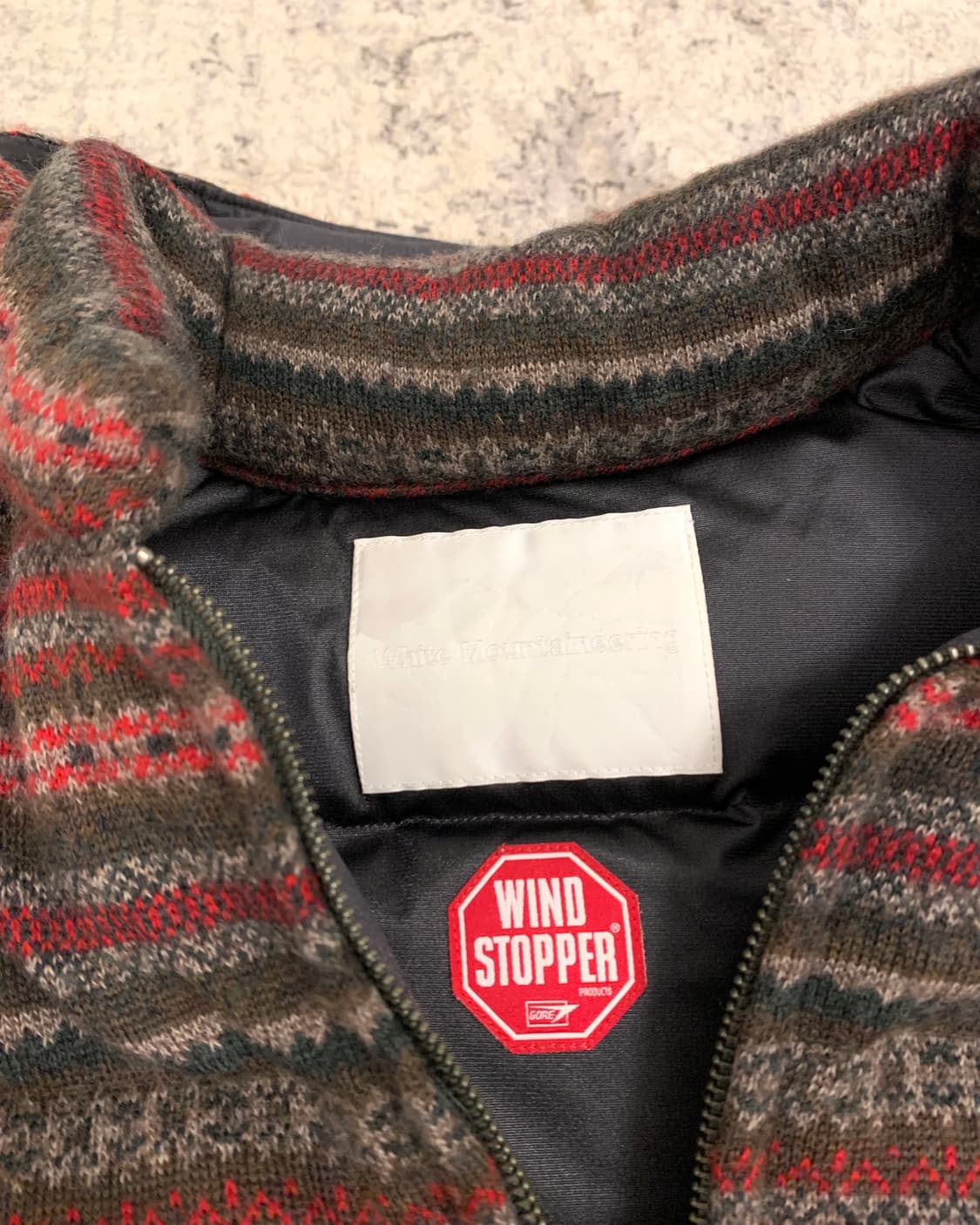 화이트 마운티니어링 에스닉 니트 다운 베스트 상품이미지3