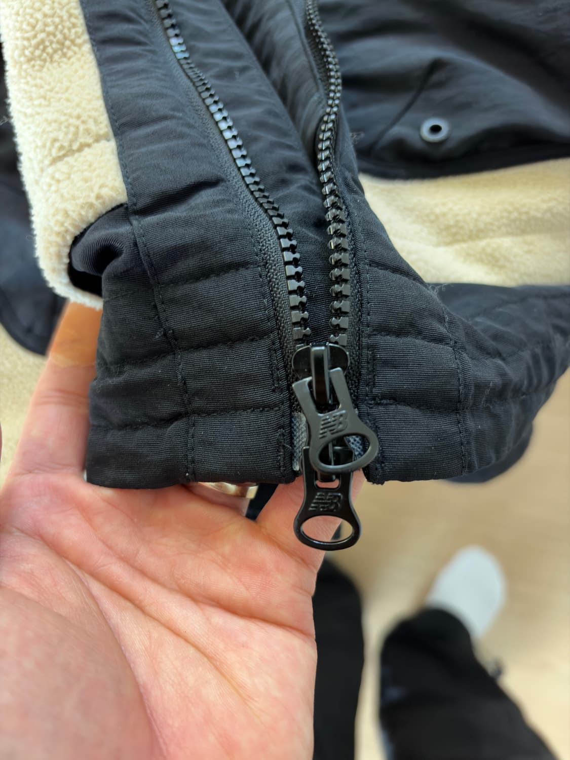 [105]뉴발란스 이스트로그 후리스 자켓 상품이미지4