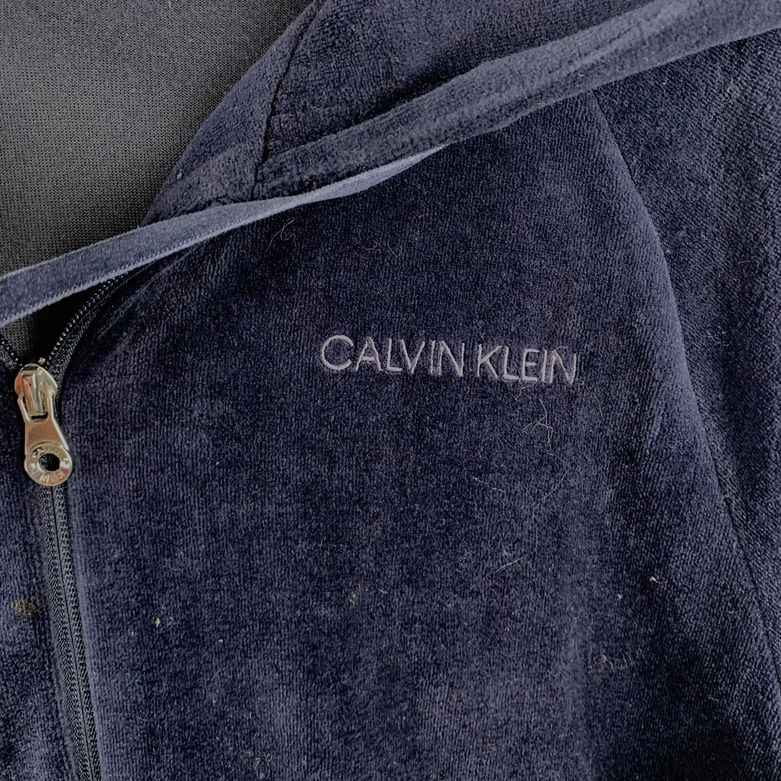 캘빈클라인 네이비 벨루어 후드집업 상품이미지4