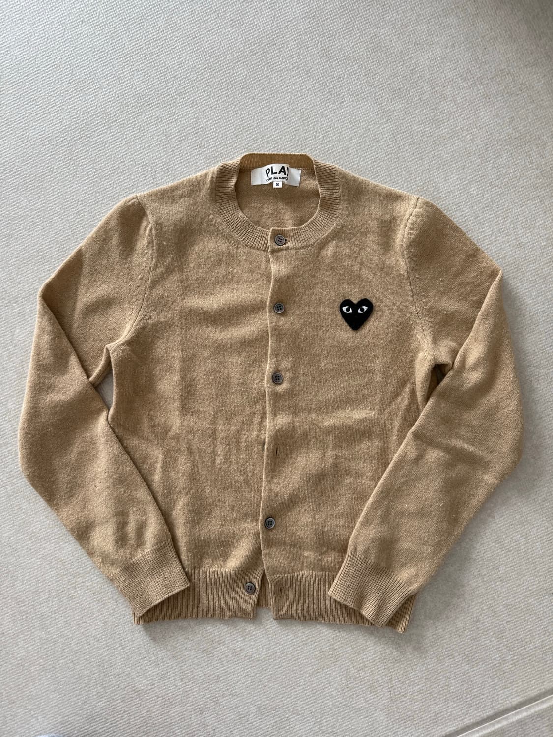 꼼데가르송 가디건 베이지 상품이미지1