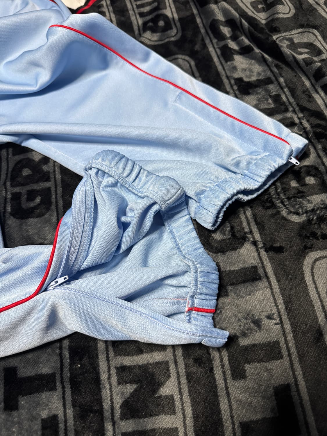 슈프림 트리콧 트랙 팬츠 라이트 블루 상품이미지9