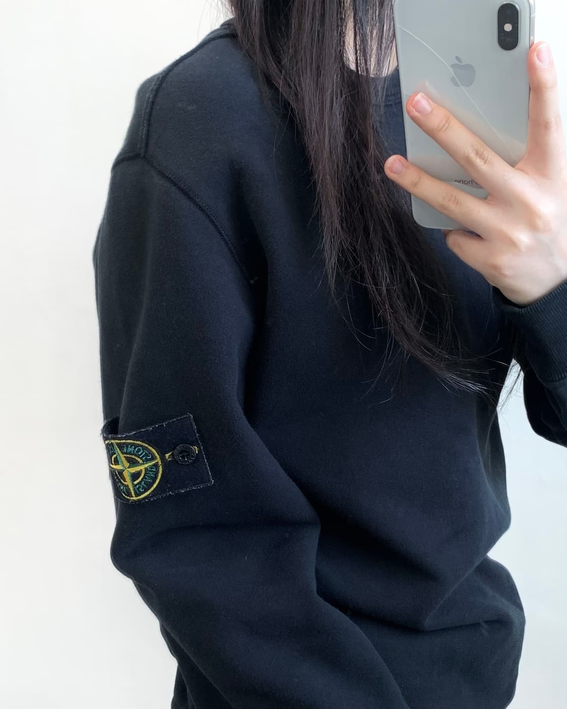 StoneIsland 스톤아일랜드 블랙 맨투맨 상품이미지1