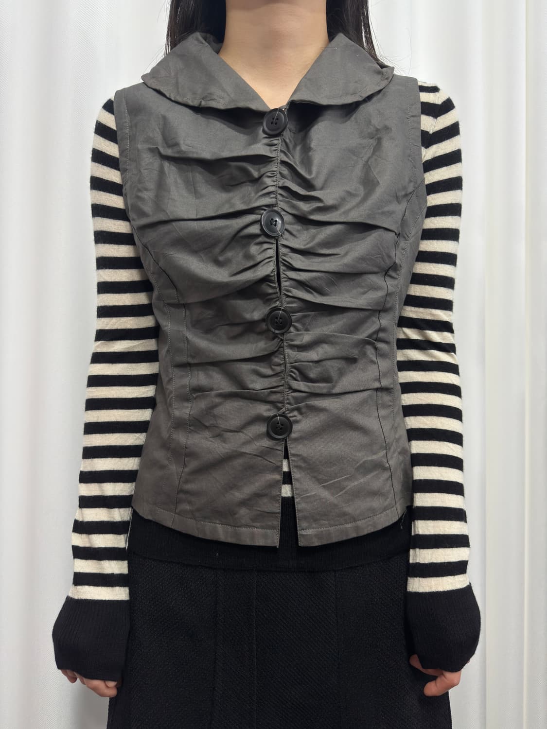 shirring button vest 상품이미지1