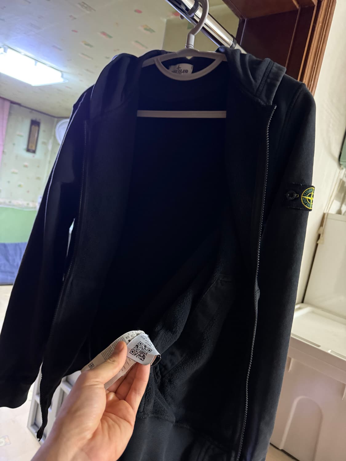 안냐세요 스톤아일랜드 후드집업 95사이즈 판매합니다!(실착100)(정품) 상품이미지3