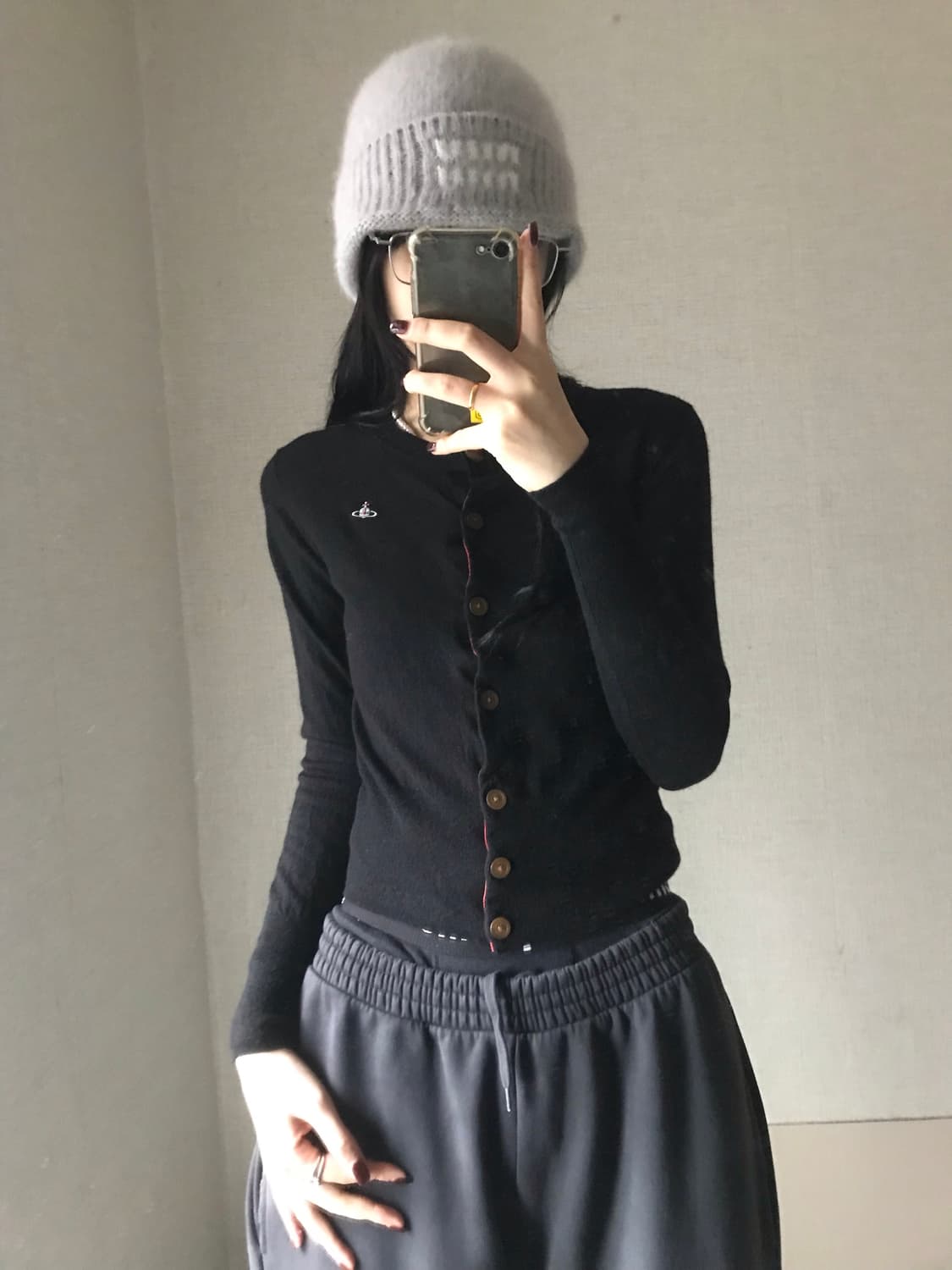 비비안웨스트우드 블랙 슬림핏 가디건 상품이미지3