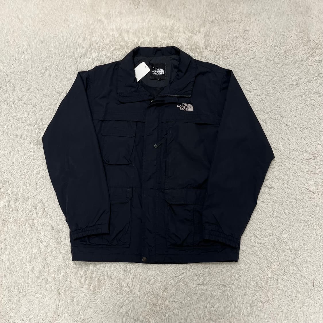 The North Face black windbreaker 상품이미지4