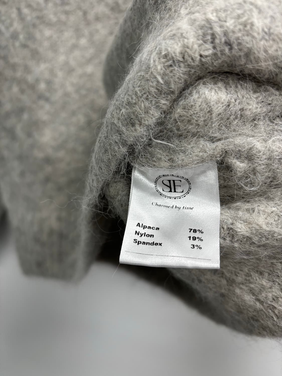 sienne(시엔느) 프리미엄 알파카 블렌드 크루넥 니트 상품이미지5