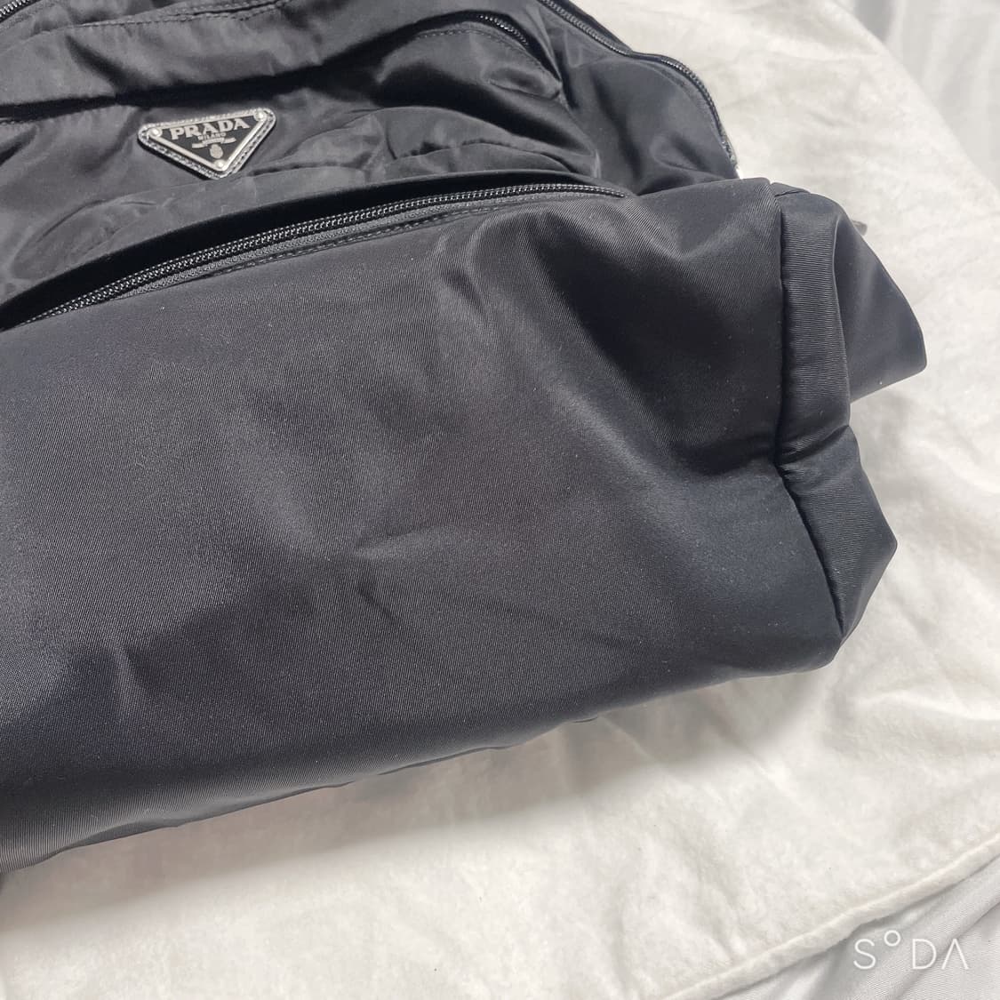프라다 나일론 백팩 블랙 상품이미지4