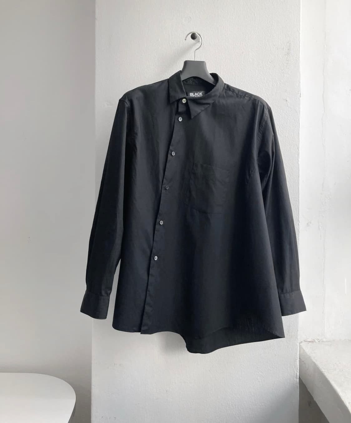 꼼데가르송블랙 비대칭셔츠 M 상품이미지1