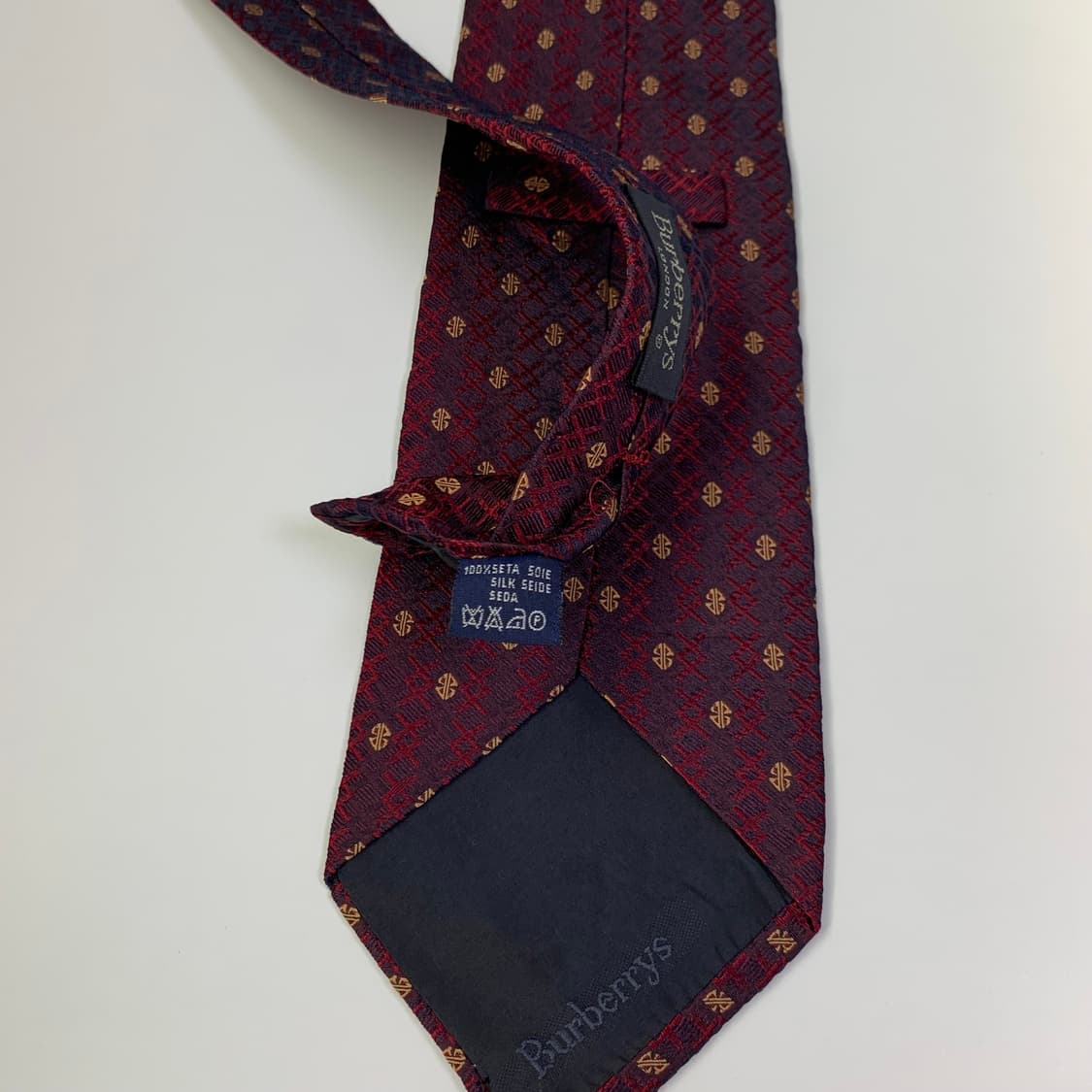 버버리(BURBERRY) 레드버건디컬러 신형라벨 100실크 명품넥타이 상품이미지7