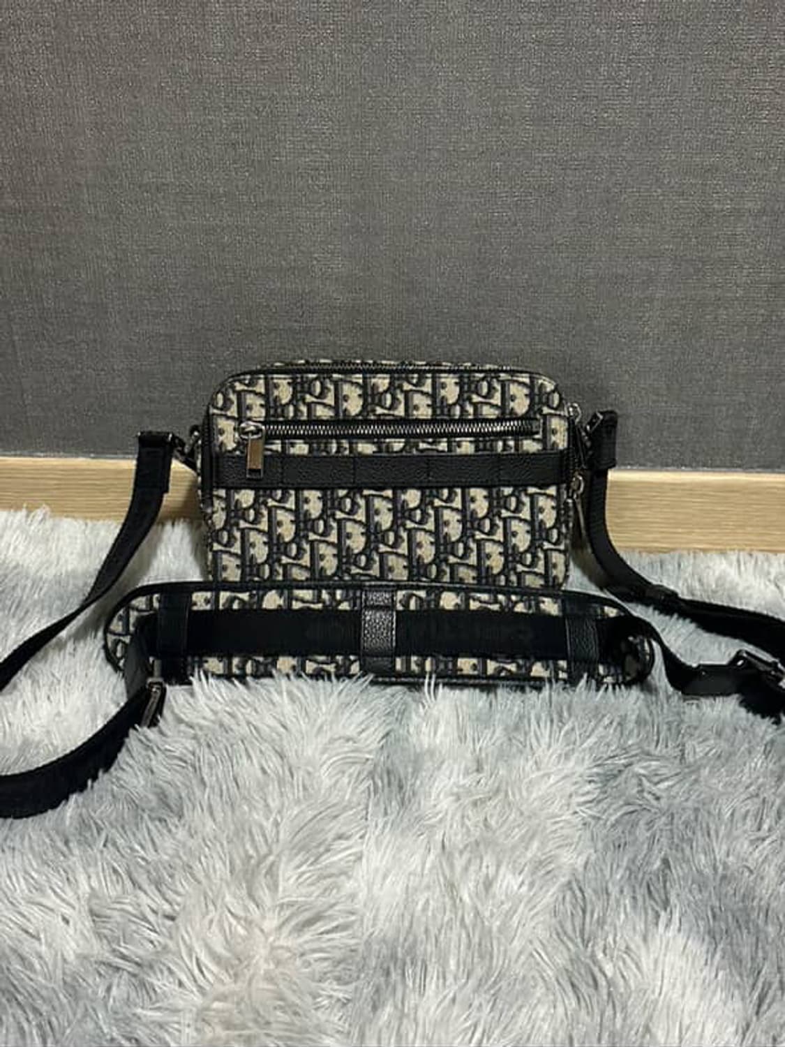 디올 사파리 메신저백 상품이미지1