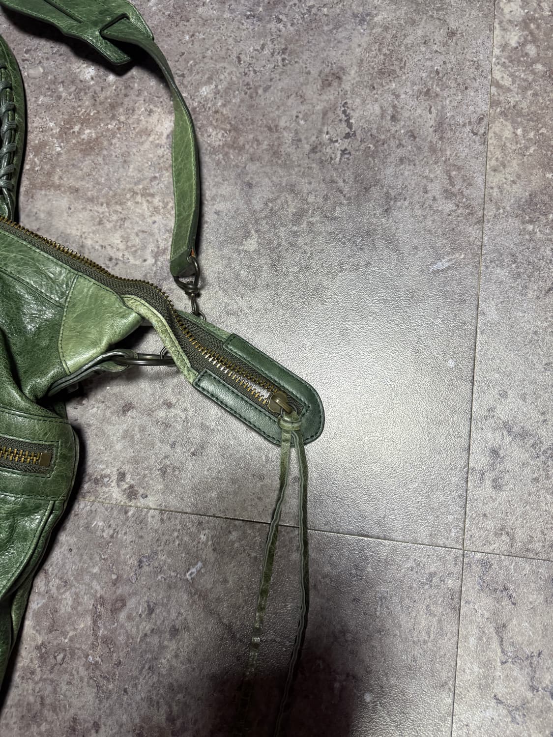 발렌시아가 모터백 상품이미지3