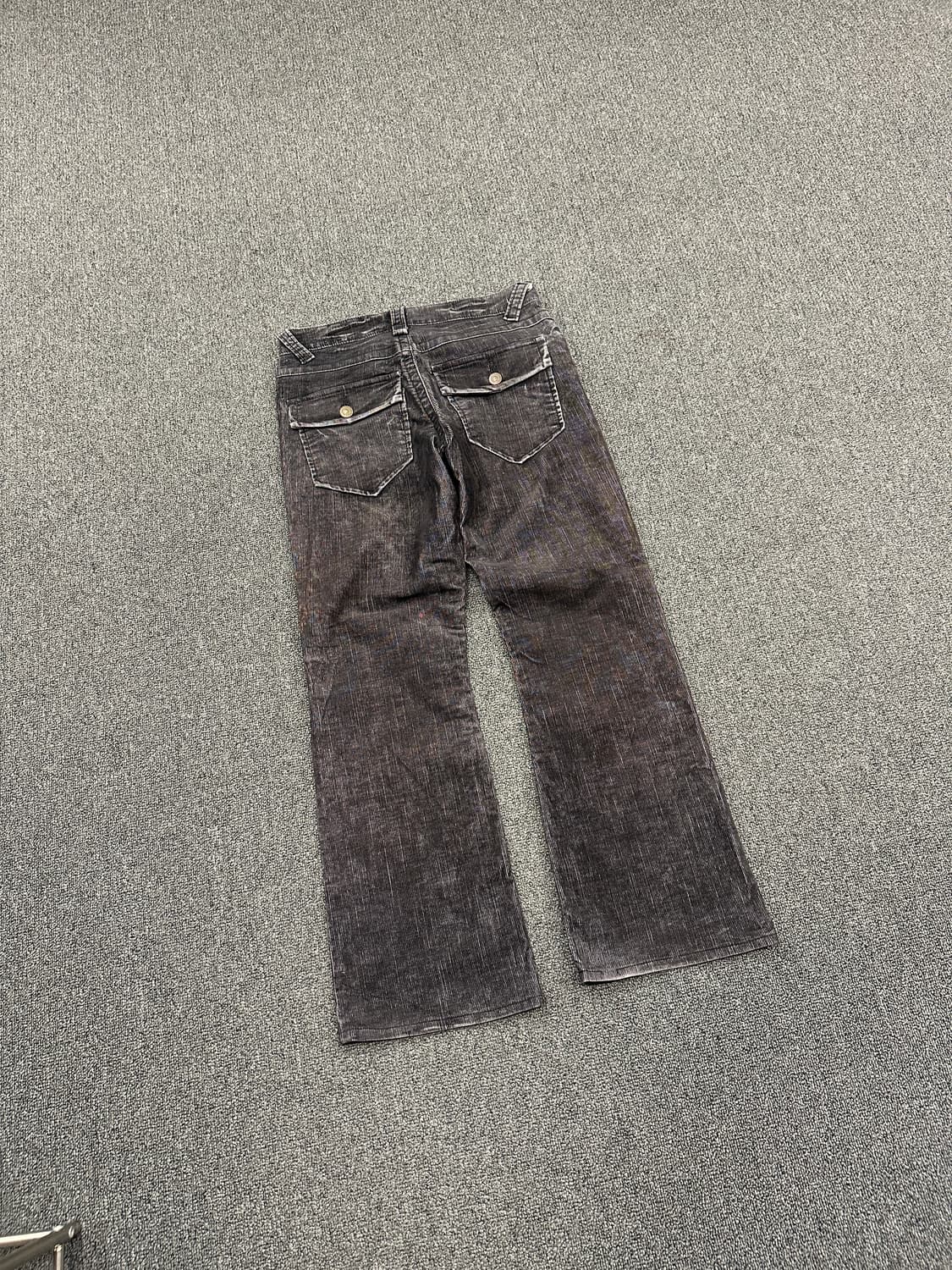 32) ikka 코듀로이 흑청 부츠컷 팬츠 상품이미지1