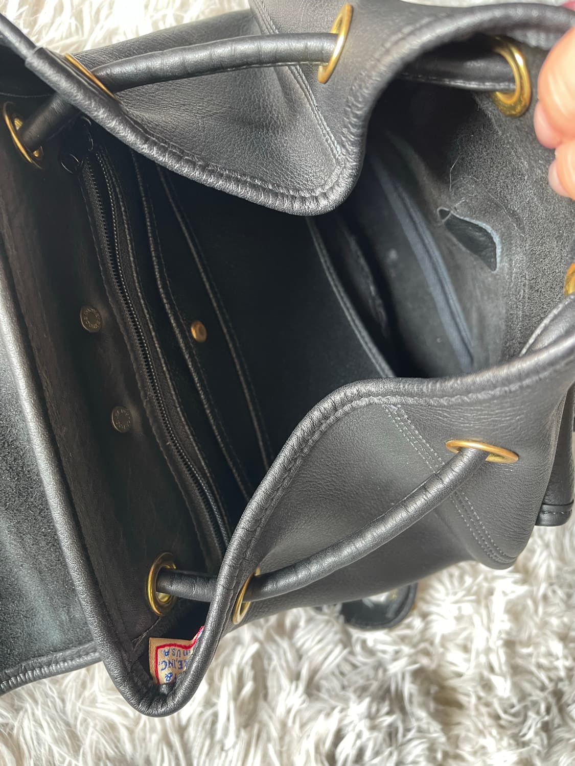Dooney & Bourke 두니앤버크 빈티지 가죽 백팩 상품이미지5