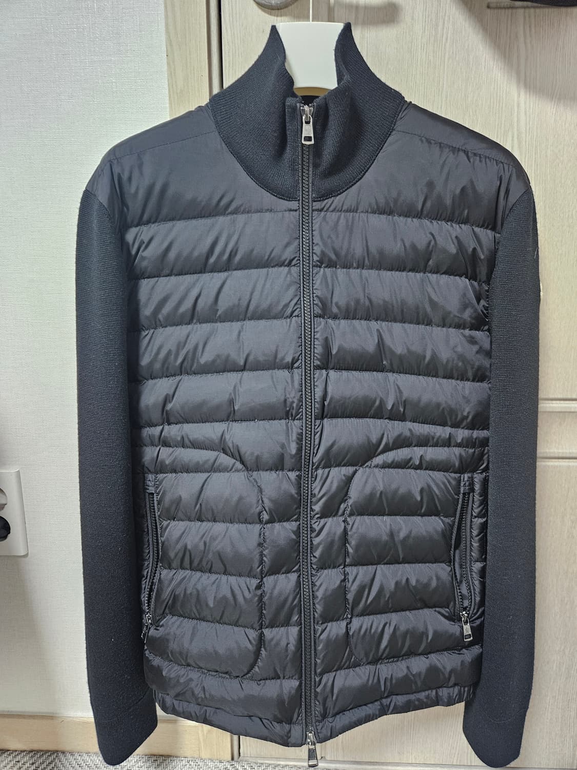 몽클레어 니트패딩 23fw 상품이미지1