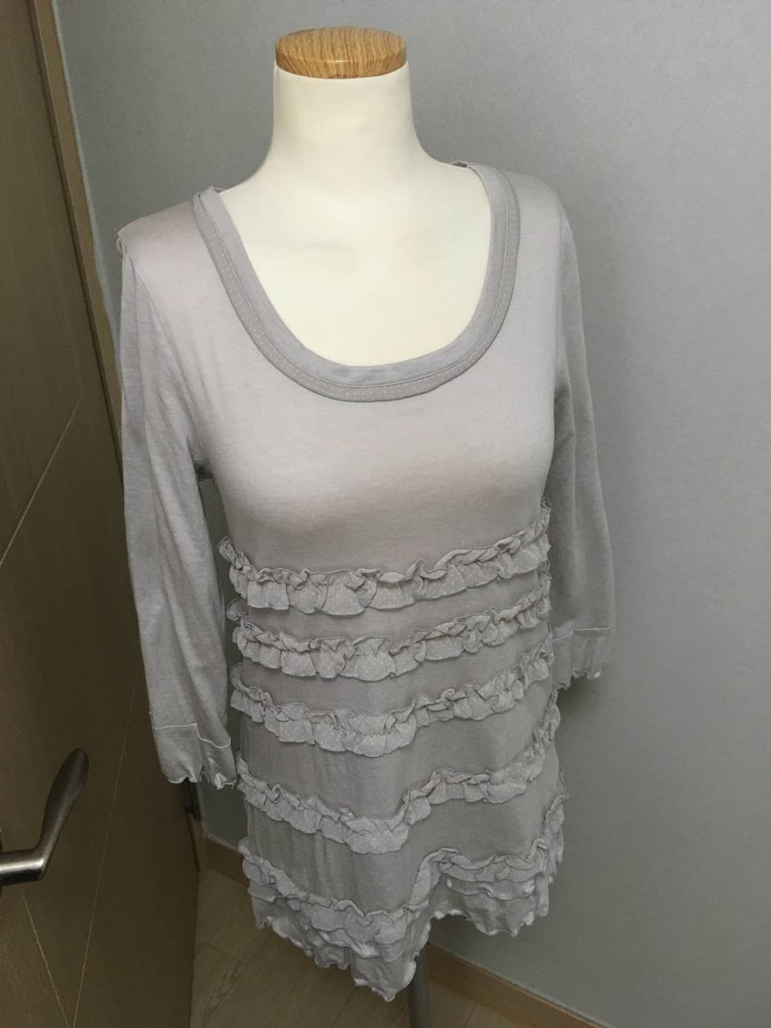 일본빈티지 뮤트 그레이 도트 프릴 장식 티셔츠 모스키노 꼼데 cos 상품이미지6