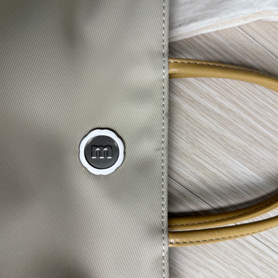 미닛뮤트 minitmute 클로 미니백 모카베이지 상품이미지5