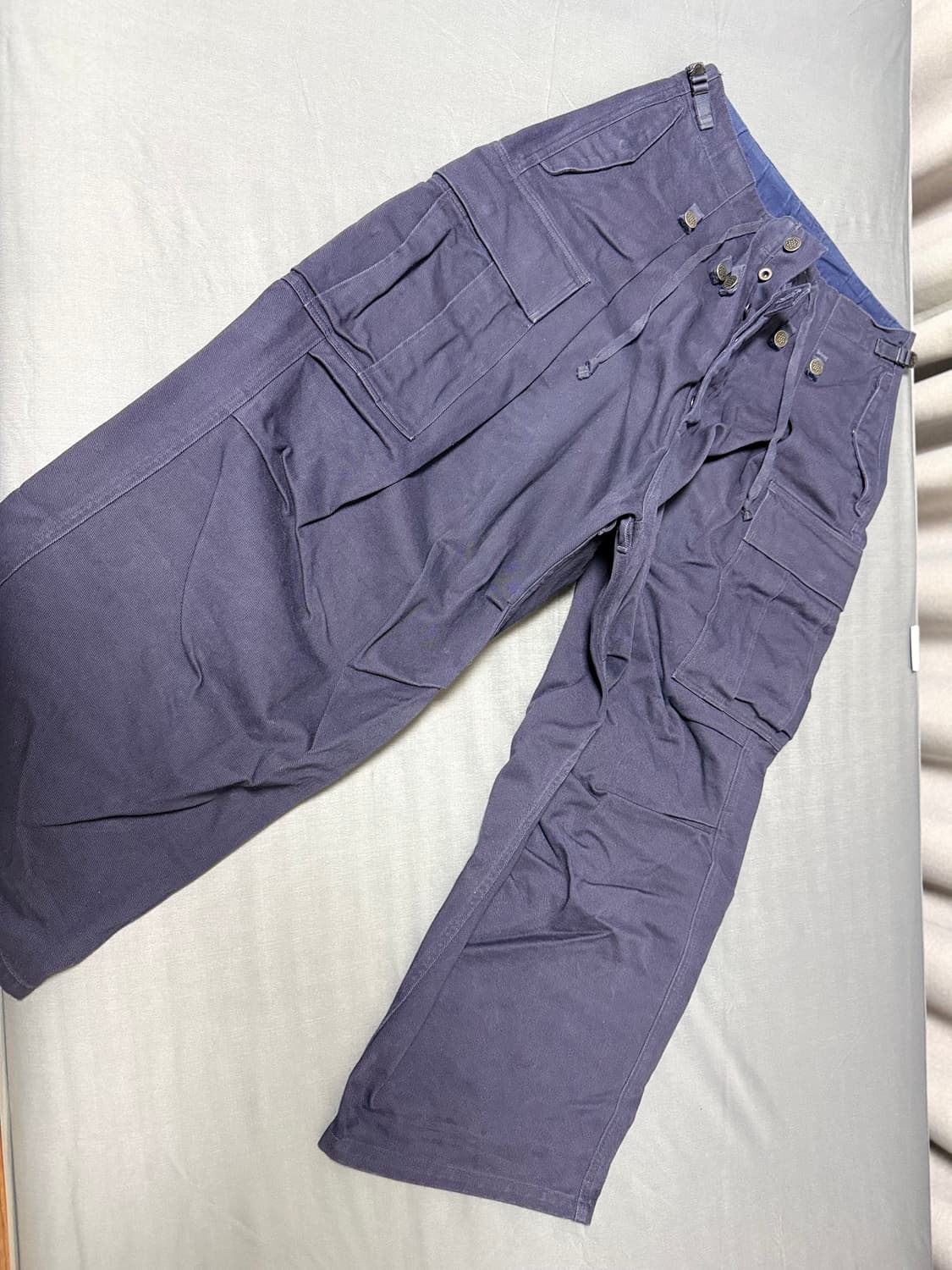 캐피탈 헤비 드릴 코튼 점보 카고 팬츠 네이비 1사이즈 판매합니다. 상품이미지1