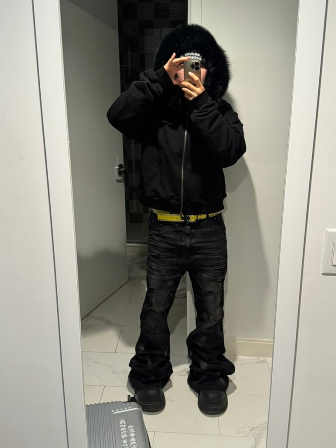 언더마이카 Mud Destroyed Wide Flare Jeans 상품이미지1