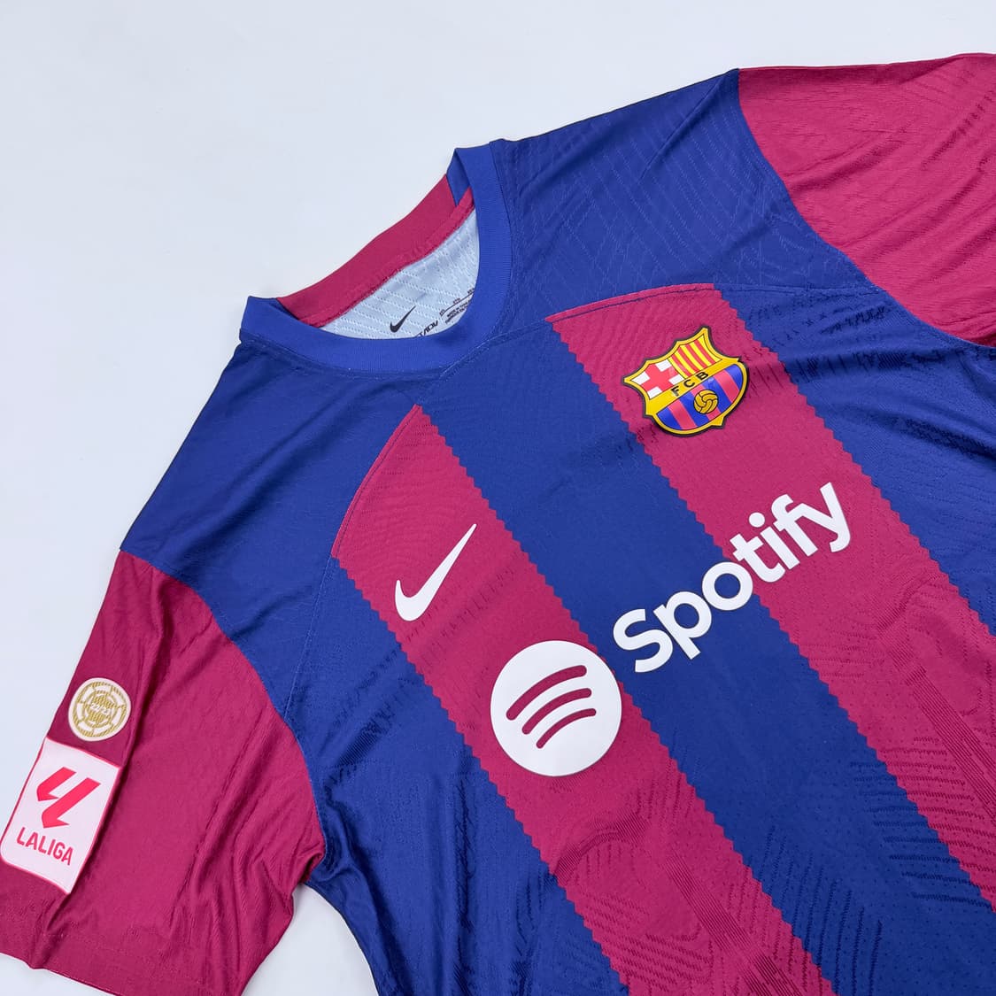 22/23 시즌 레반도프스키 바르셀로나 유니폼 상품이미지4