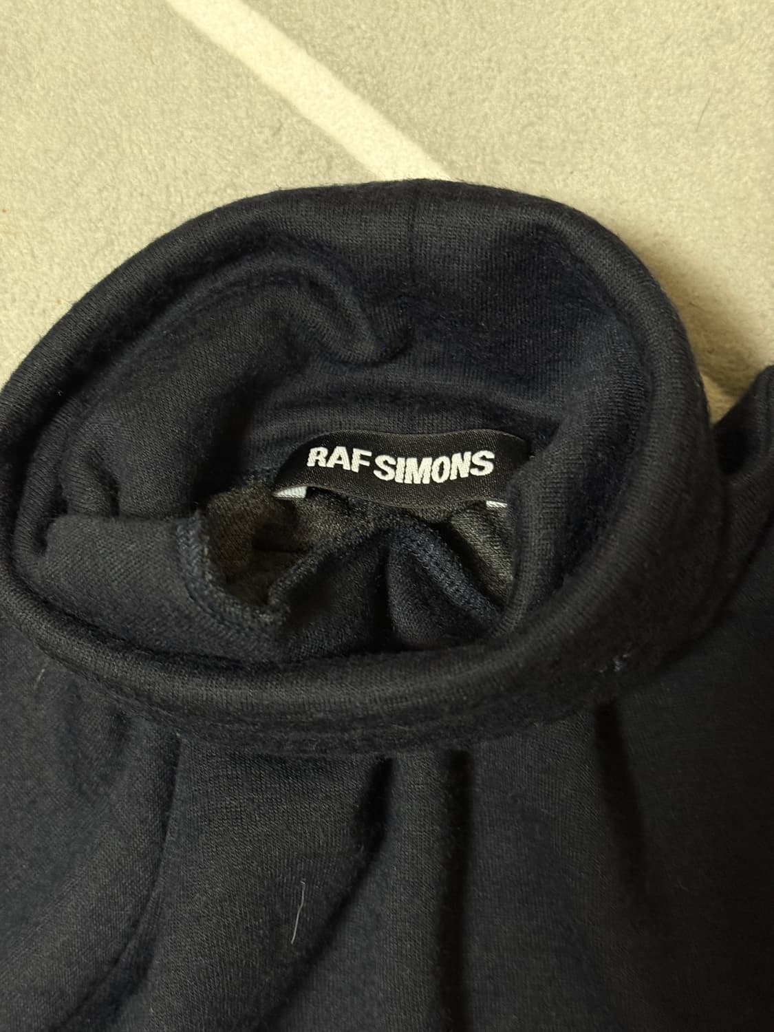 라프시몬스 R로고 터틀넥 상품이미지3