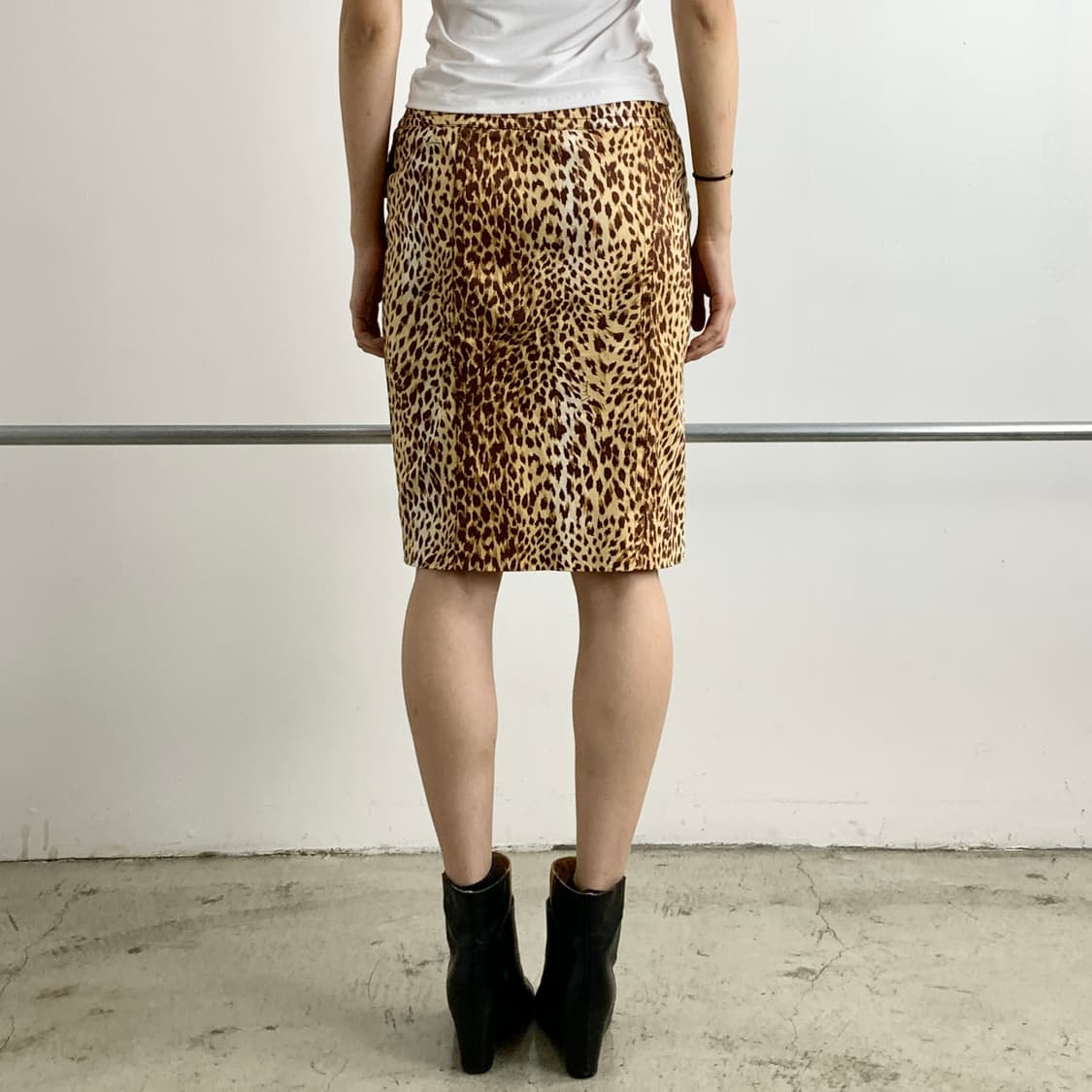 발렌티노 레오파드 패턴 햄 슬릿 스커트 상품이미지5
