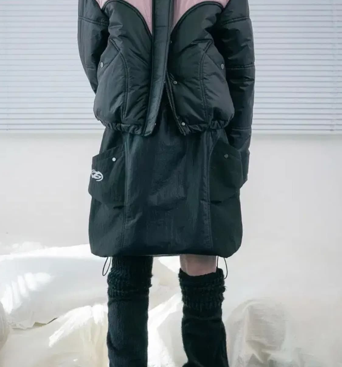 허그유어스킨 벌룬패딩미디스커트 블랙 상품이미지1