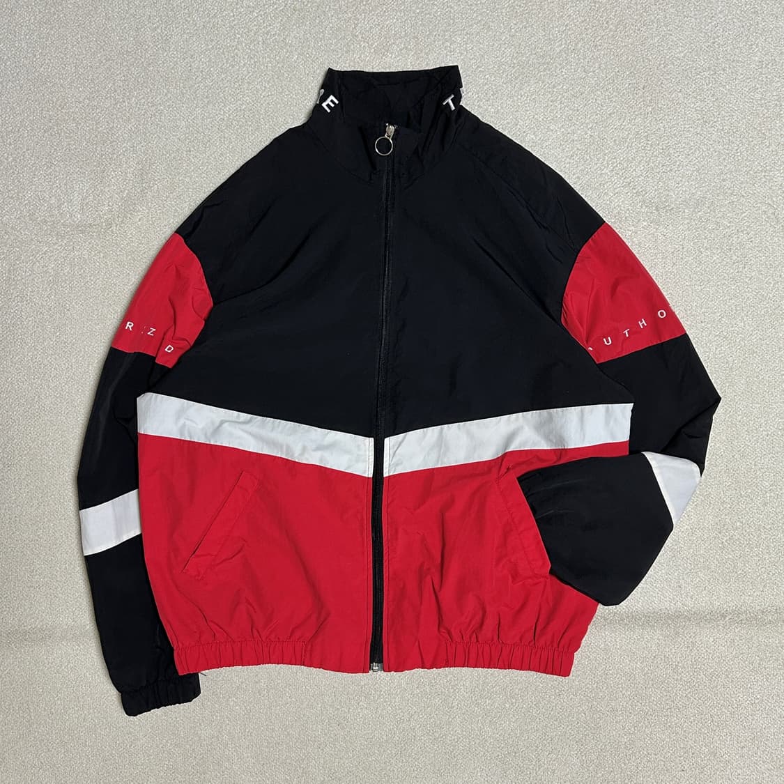 에센셜 올드스쿨 배색 윈드브레이커 상품이미지1