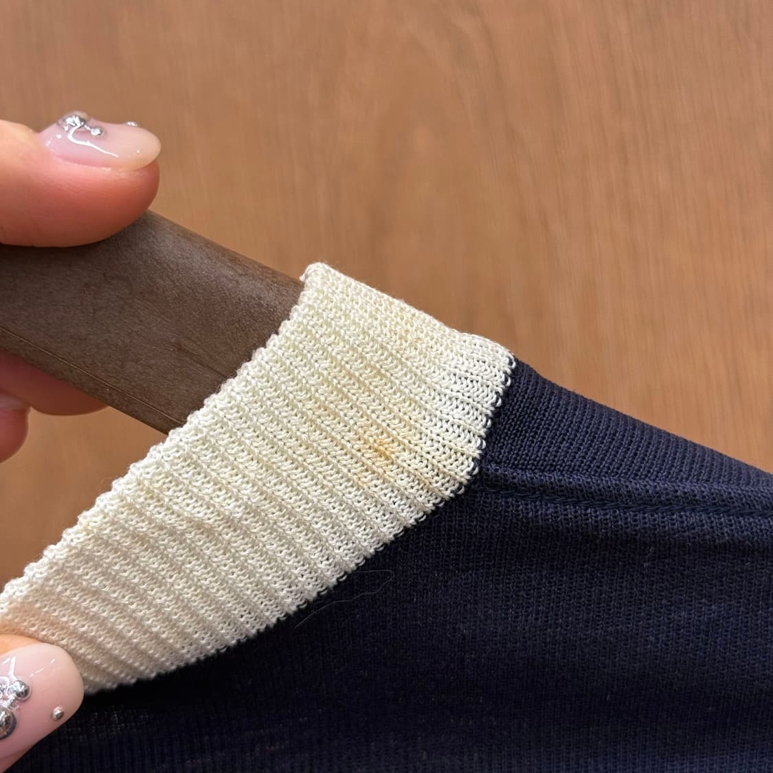 크리스찬 디올 배색 립 반팔 티셔츠 라운드넥 썸머 니트 네이비 상품이미지8