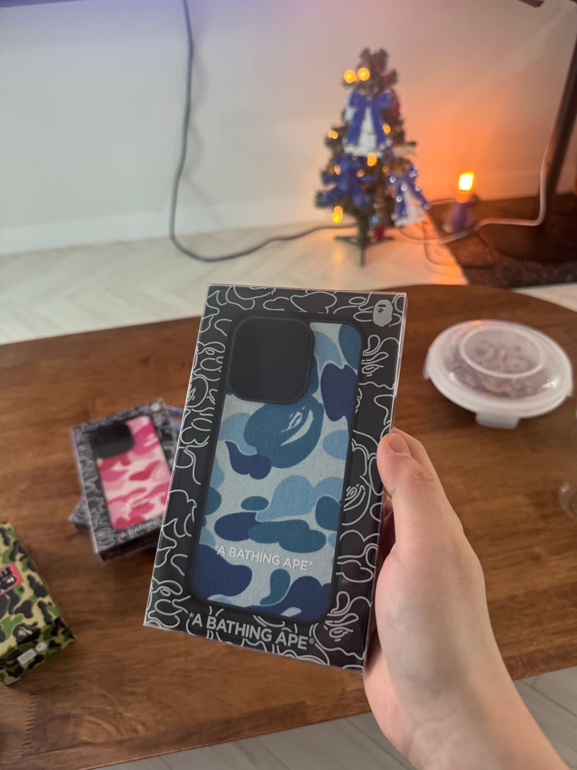 아이폰15프로 베이프 폰케이스 판매합니다 블루 상품이미지1