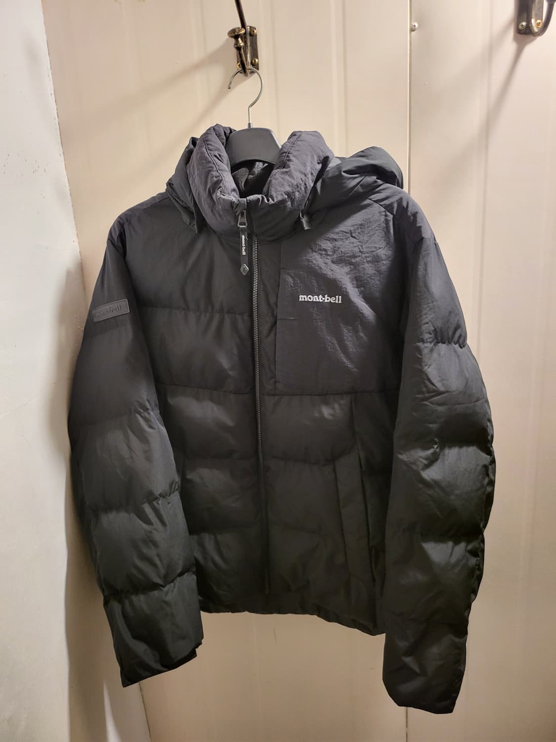 몽벨 블랙 패딩 점퍼 상품이미지1