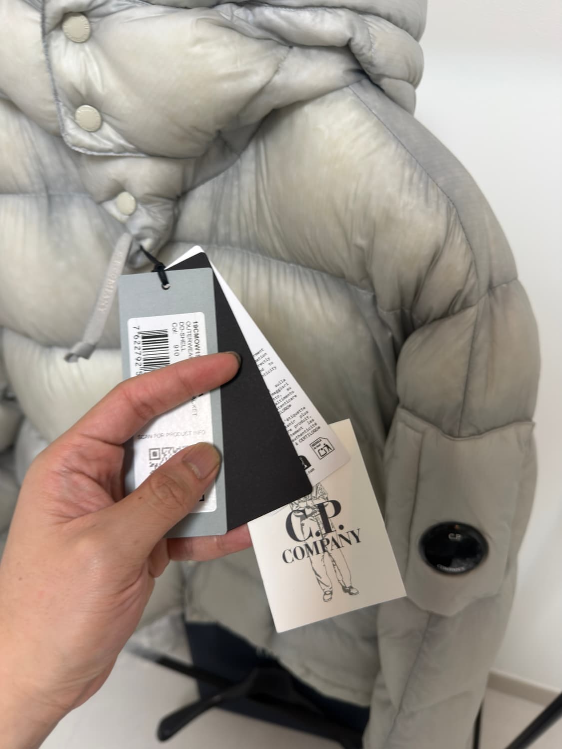 [백화점판, 새상품] CP컴퍼니 DD쉘 디디쉘 코리아익스클루시브 패딩 L 상품이미지2