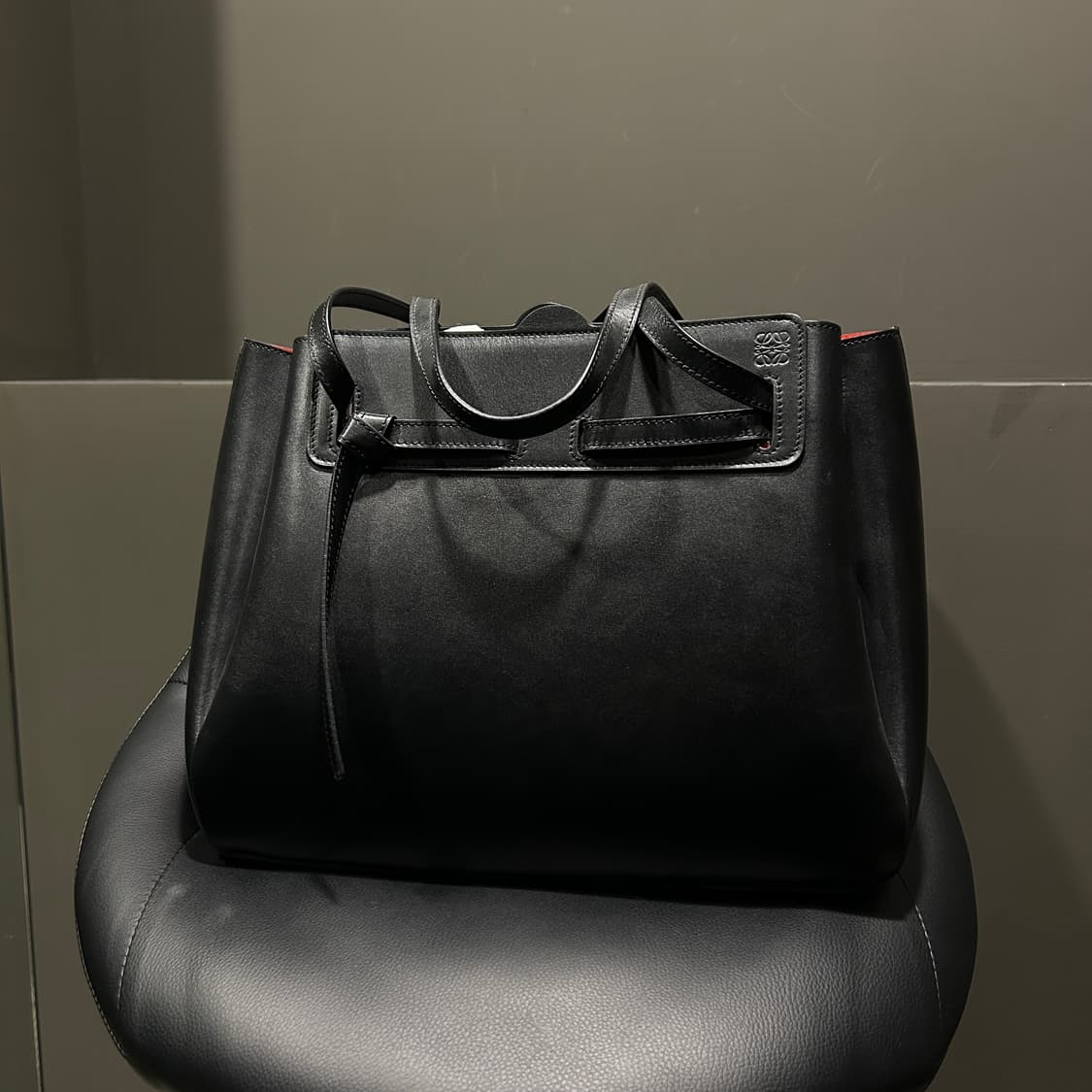 로에베 라조 토트백 상품이미지7