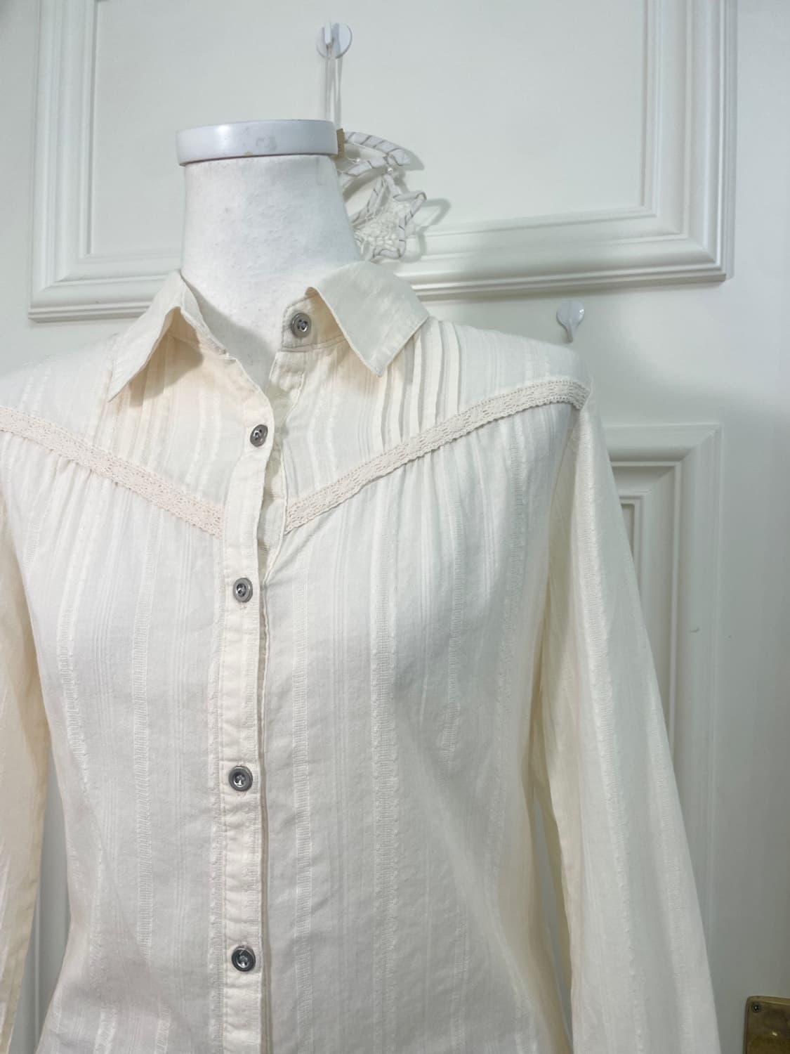 coral ivory cotton lace trim shirt 상품이미지7